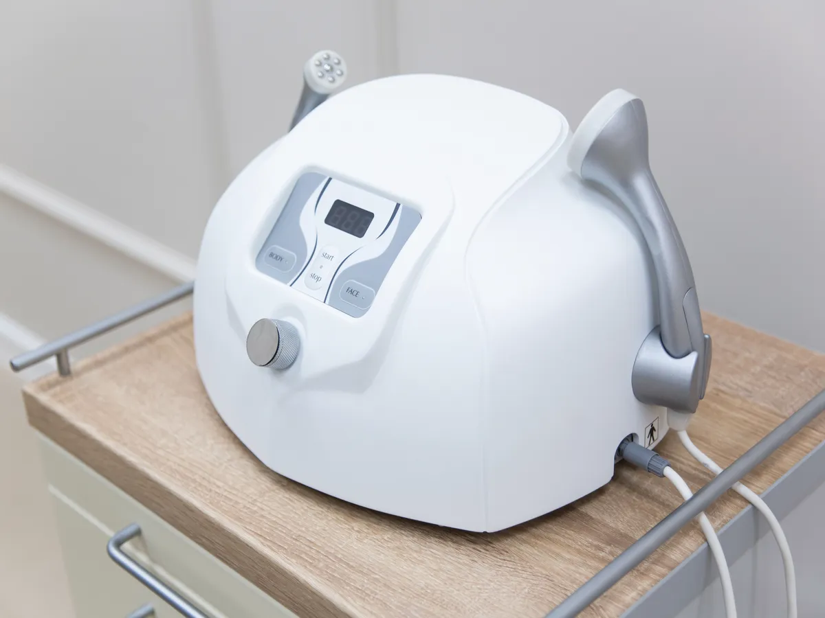 Dermatologie & Ästhetik — Praxisraum